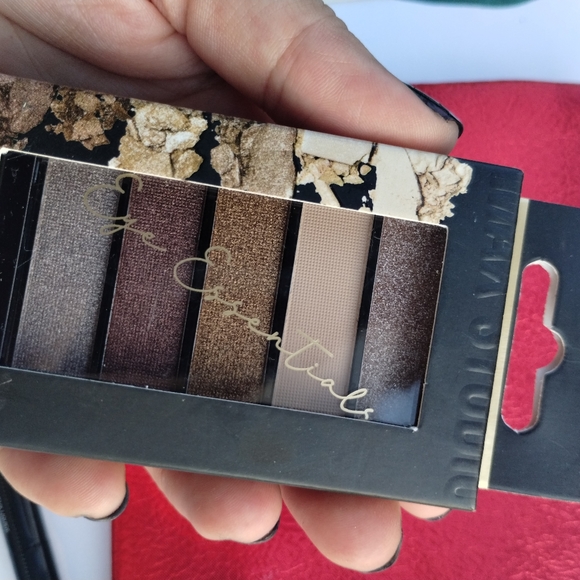 Makeup Set - Picture 3 of 8